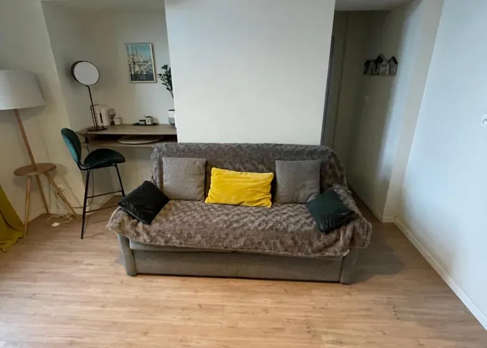 Emplacement Rare Elegant Avec Balcon Sur Le Canal Royal * Sète