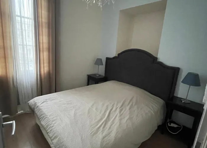 Emplacement Rare Elegant Avec Balcon Sur Le Canal Royal Appartamento *